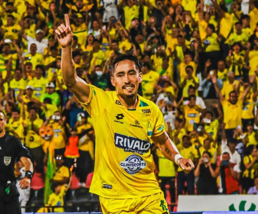 Fabian Sambueza anotó uno de los goles del triunfo de ¿l Bucaramanga. Foto: Dimayor.